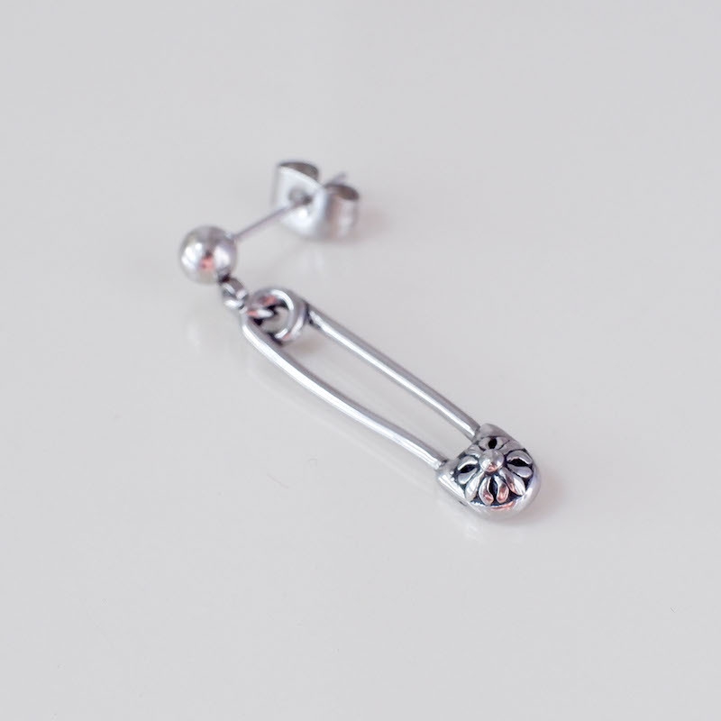 Khuyên tai thép không gỉ 316L hình thánh giá /gươm/ ghim băng phong cách độc đáo
