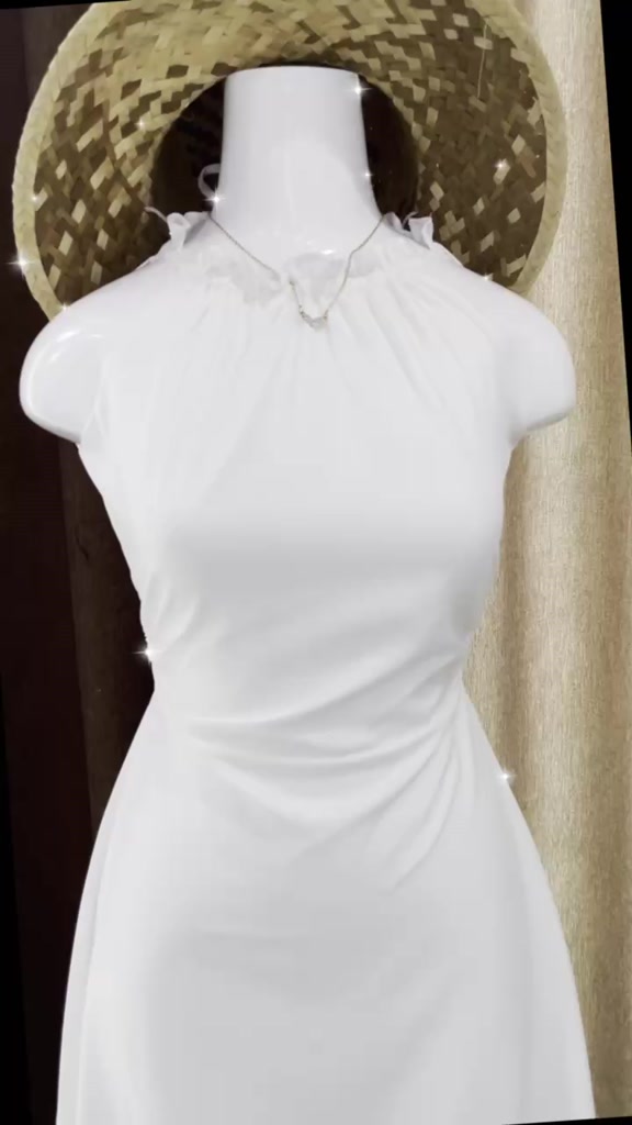 Váy Maxi Cổ Yếm Hở Lưng TIBU Đầm Đi Biển Dáng Dài Thắt Nơ Eo Màu Trắng Sang Chảnh | BigBuy360 - bigbuy360.vn