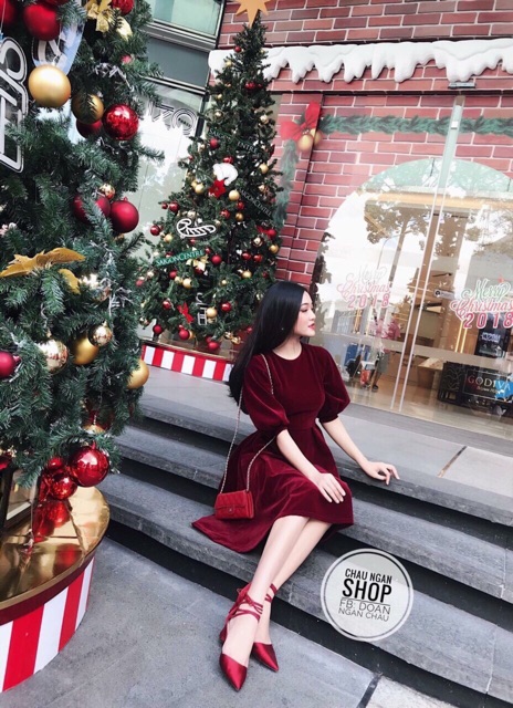 Váy nhung tay phồng