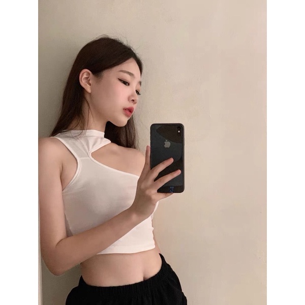 Áo croptop trơn khoét vai gợi cảm