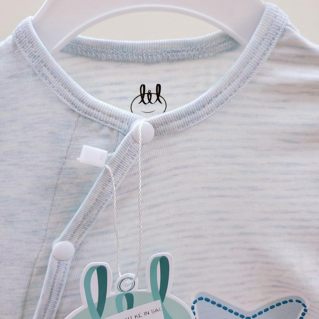 Body sơ sinh dài tay cúc lệch vải pettit mỏng siều mềm mát co giãn 4 chiều Little Love (sale)