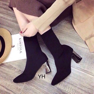 Boots cao cổ gót vuông