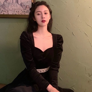Đầm Nhung Đen Sang Trọng Cho Nữ