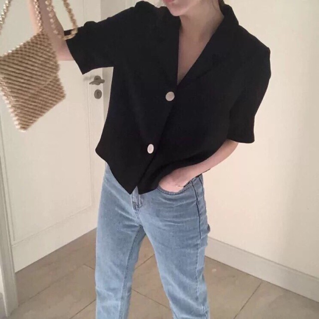 Somi cổ vest