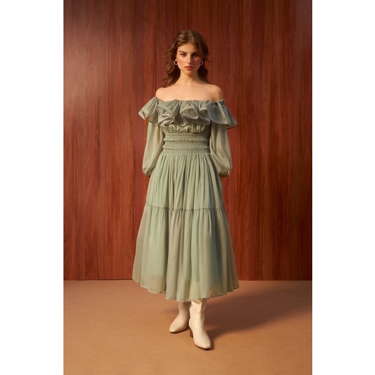 KAIA | Đầm maxi xoè bẹt vai - Misty Off-Shoulder Dress