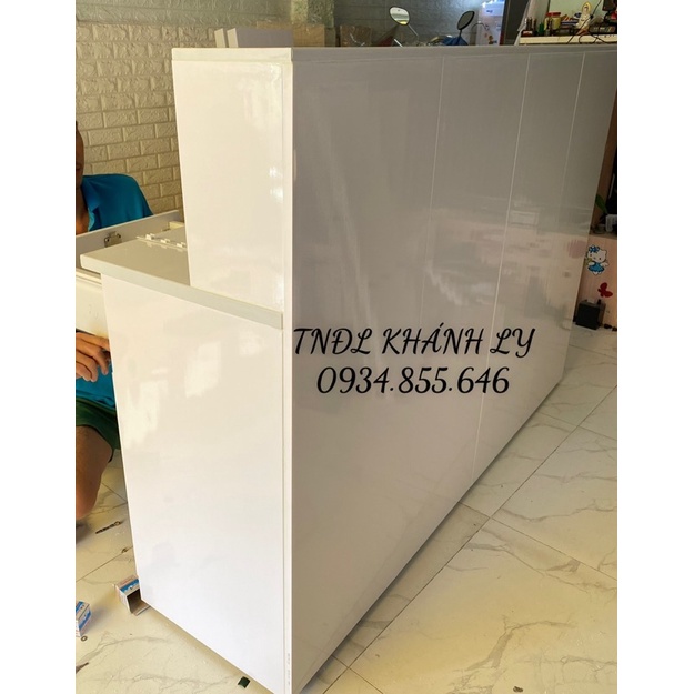 Quầy thu tiền nhựa đài loan ngang 1m6 cao 1m1 màu trắng