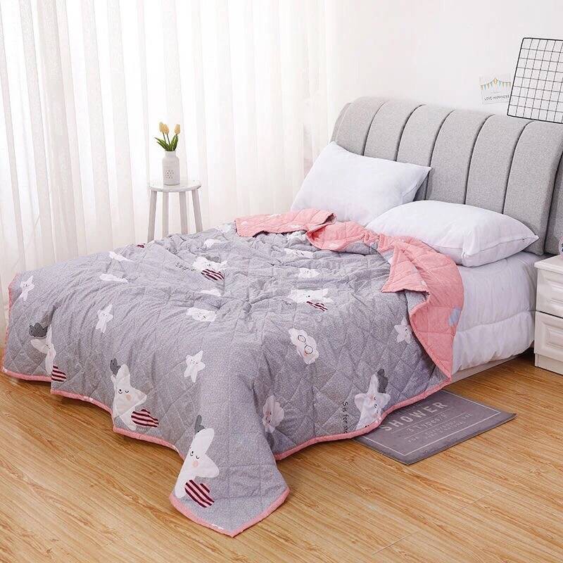 quilt  Ruột chăn dày dặn, ấm áp, 100% cotton, có thể tháo rời và giặt đượccái mền