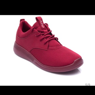 Giày thể thao màu đỏ size 38