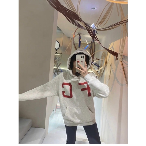 áo khoác hoodie có nút bấm ở nón in FG