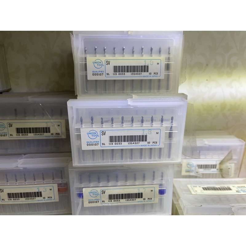 Mũi khoan mạch siêu nhỏ hàng nhật.