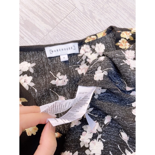 Đầm hoa warehouse