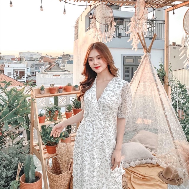 Đầm voan 🌸Đầm hoa suông cổ V 🌸Nhập MADEBY20 giảm 20k đơn trên 300k