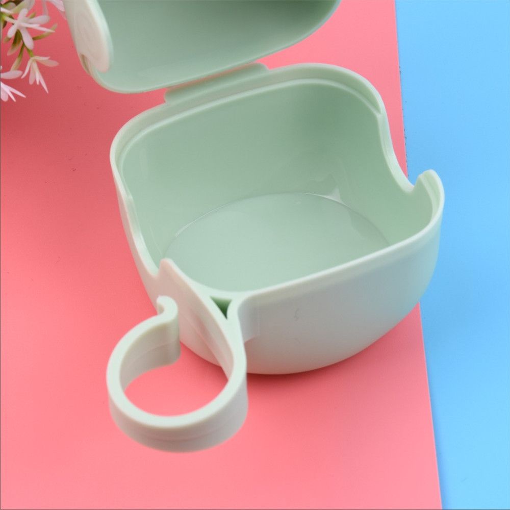 Hộp đựng ti giả có móc treo bằng nhựa chống bụi