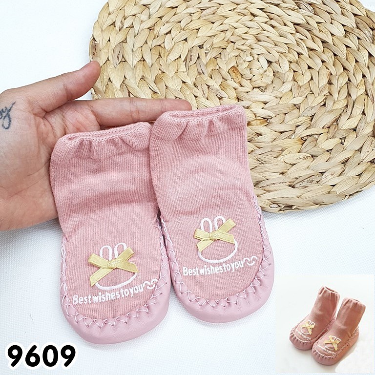 Giày Vớ Chống Trượt Nhiều Mẫu Cho Bé Từ 0-18Tháng (11CM - 13CM)
