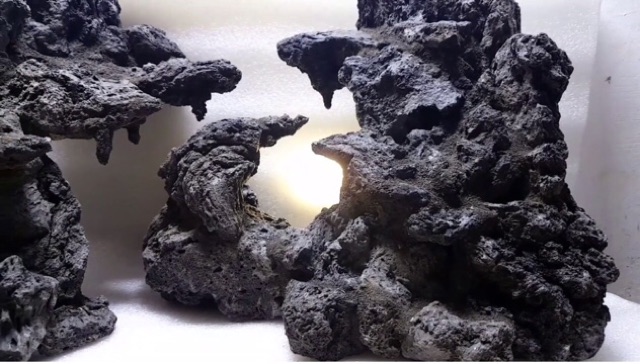 ĐÁ ĐEN GIA LAI SETUP BỂ CÁ