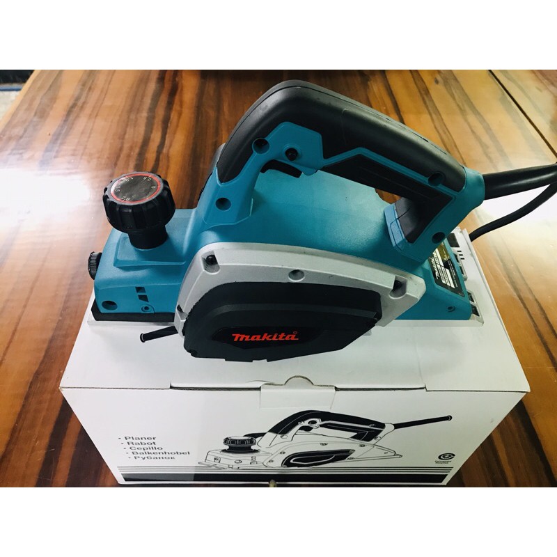 MÁY BÀO GỖ 82MM MAKITA KP0800 620W NEW 100%