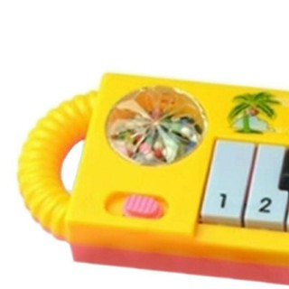 Đàn piano phát nhạc cho bé