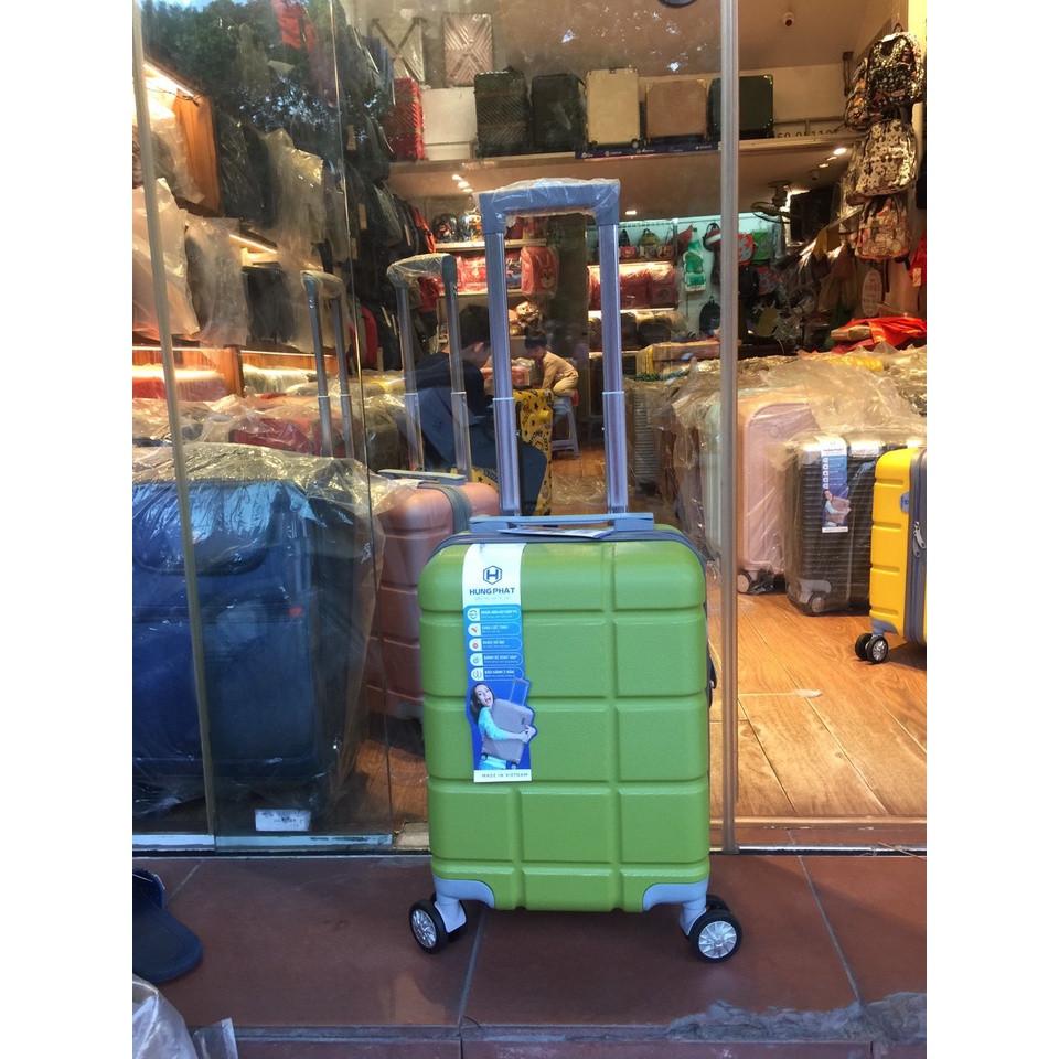 VALI KÉO NHỰA DẺO HÙNG PHÁT 16 INCH 839