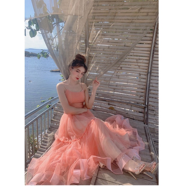 ĐẦM LƯỚI HAI TẦNG DÁNG XÒE CHẤT VẢI NHẸ NHÀNG THƯỚT THA XINH TỎA NẮNG UP