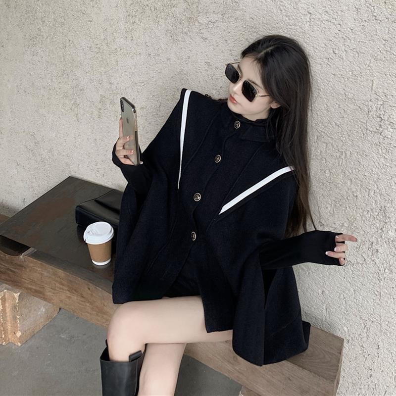 Áo Khoác Dạ Cape Đen Viền Trắng Phong Cách Cổ Điển
