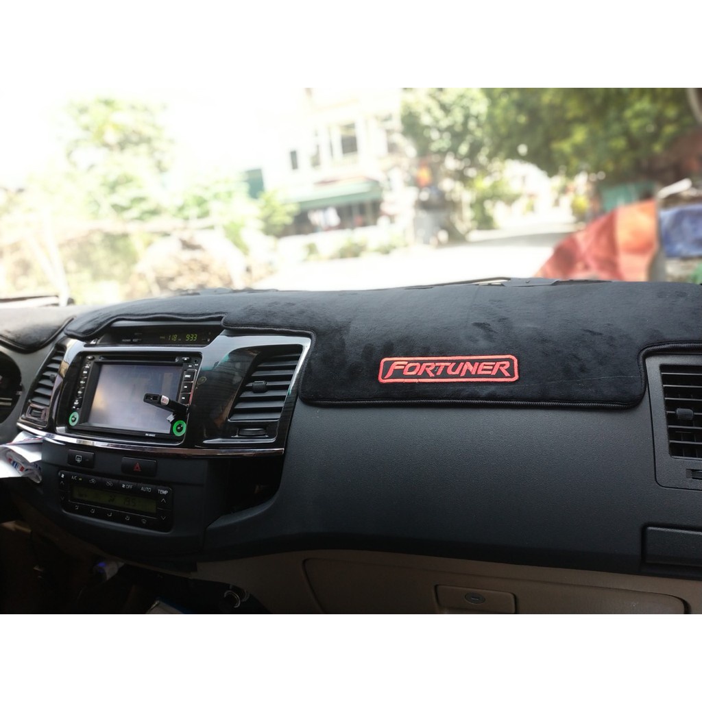 Thảm taplo xe Toyota Fortuner 2006 - 2012, 2013, 2014, 2015 nhung màu đen cao cấp chống nắng nóng hiệu quả