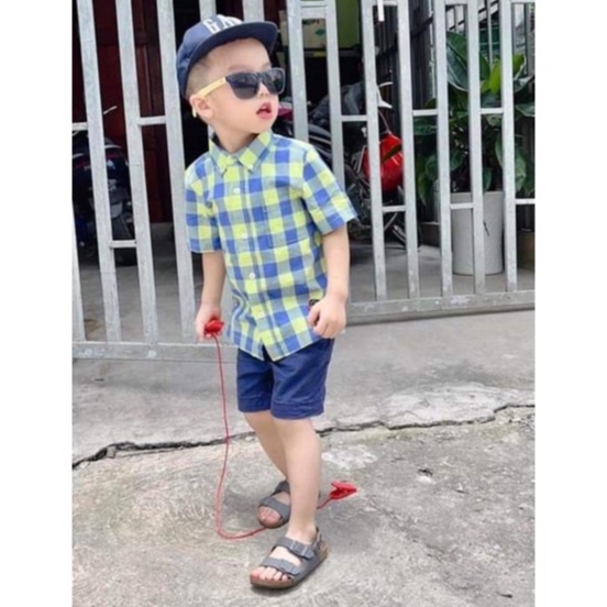 Sét Bộ áo sơ mi trắng/ sọc caro và quần sort đũi cho bé trai 8-18kg