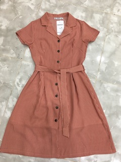 Váy kẻ cúc gỗ dài - vintage