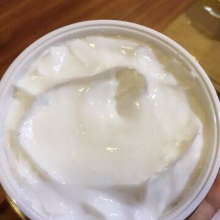 Kem tái tạo body chamomile