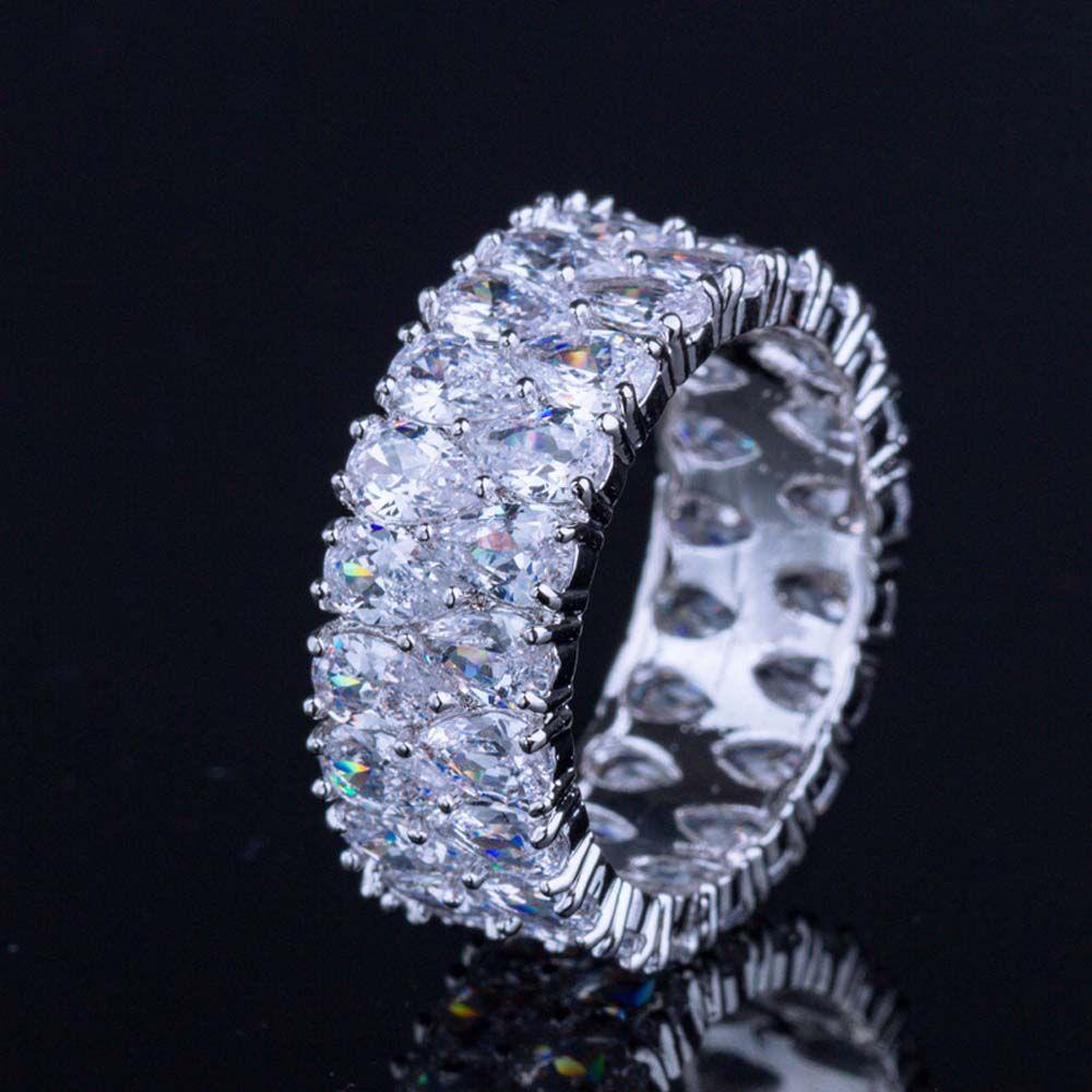 Nhẫn Cưới Tròn Lớn Màu Bạc Sang Trọng