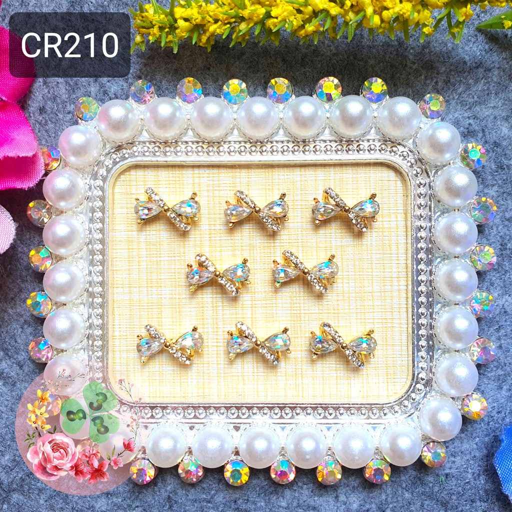 Mã CR210 . Charm kim loại đính đá trang trí móng siêu xinh.