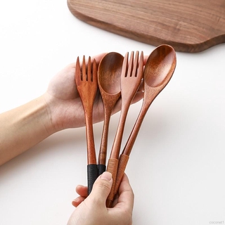 Bộ muỗng nĩa bằng gỗ tự nhiên cho bàn ăn tại nhà