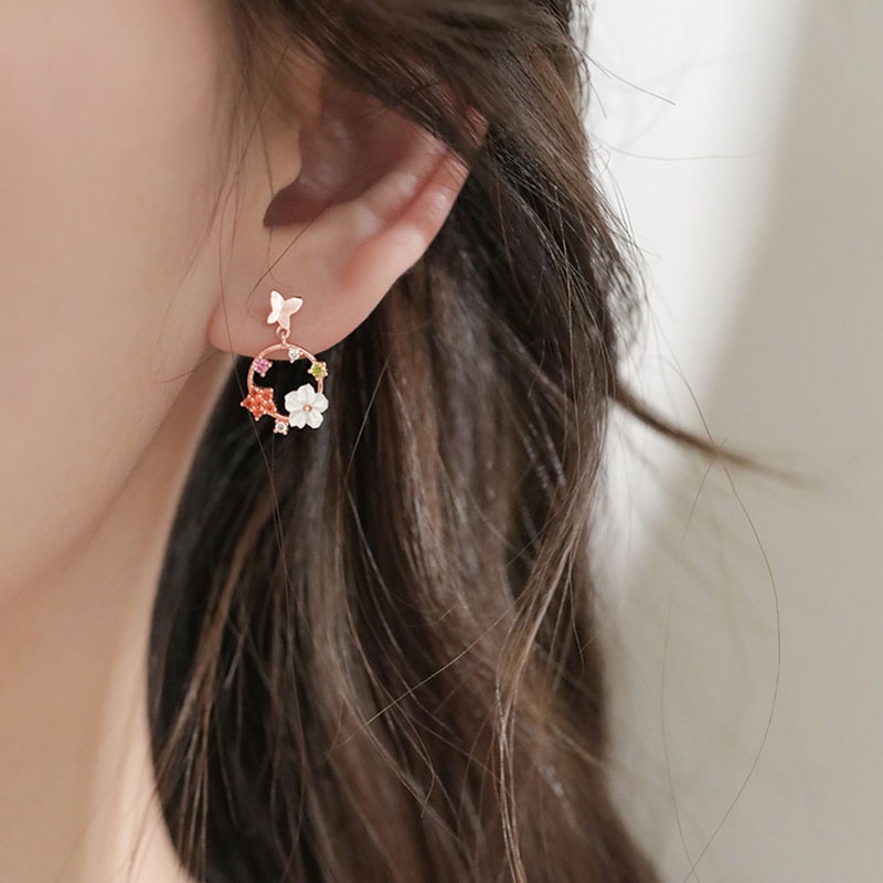 Khuyên tai mạ bạc 925 thiết kế hoa và bướm điệu đà thanh lịch