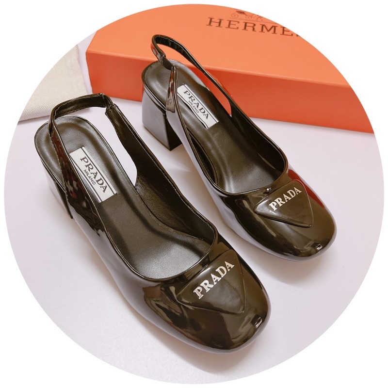 Giày sandal cao gót 5p mũi vuông hot trend tag Pada 2 màu đen trắng