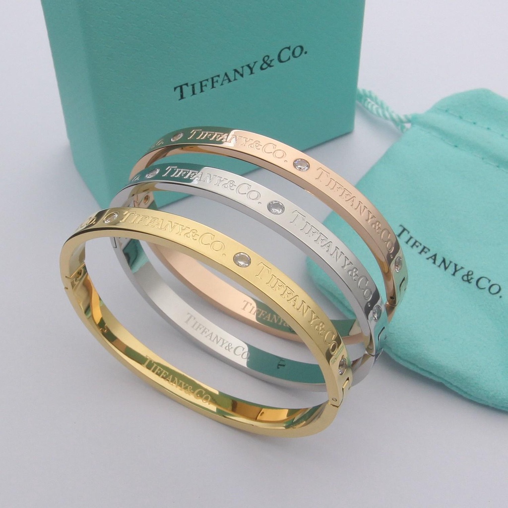 Tiffany & Co. Vòng Tay Thép Không Gỉ Phối Chữ Cái Màu Vàng Mới 2022