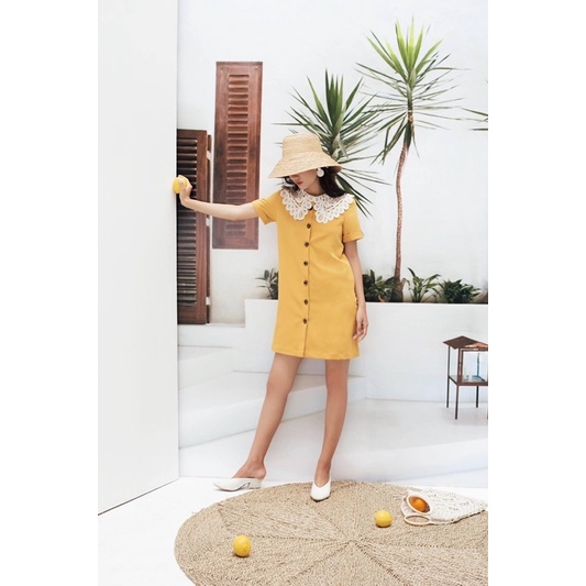 [Mã BMBAU50 giảm 50K đơn 150K] LIIN - Váy Khuy Gỗ Phối Cổ Ren Lace Button Dress V00592 | BigBuy360 - bigbuy360.vn