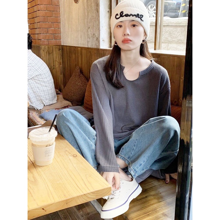 Áo thun dài tay nam nữ vải tổ ong khoét cổ Wikishop đen trắng hàn quốc basic oversize mùa thu đông local brand C544 | BigBuy360 - bigbuy360.vn