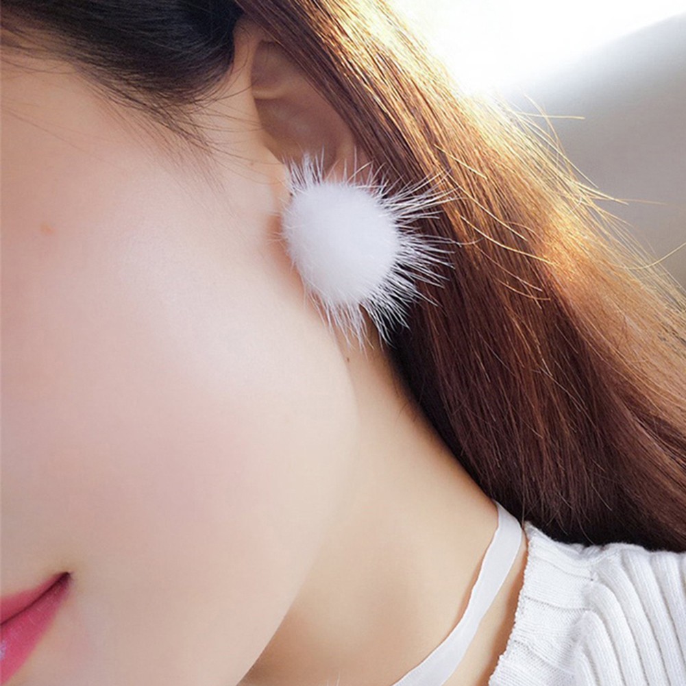 Đôi Khuyên Tai PhốI Quả Pompom Lông Xù ThờI Trang Cho Nữ