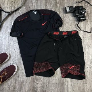 Bộ thể thao xuất dư