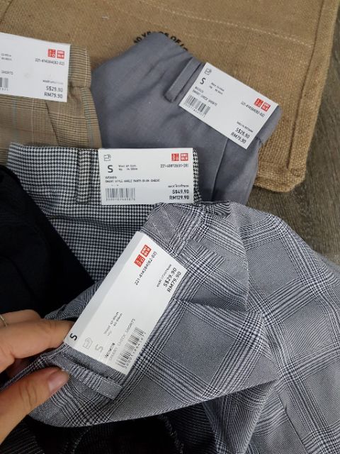 Quần shorts Uni Women Smart Check Shorts