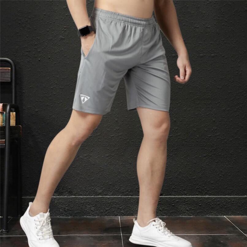 COMBO 4 QUẦN THỂ THAO NAM GẮN LOGO CAO CẤP,CHẤT VẢI MỀM MÁT THỎA MÁI KHI DI CHUYỂN VẬN ĐỘNG