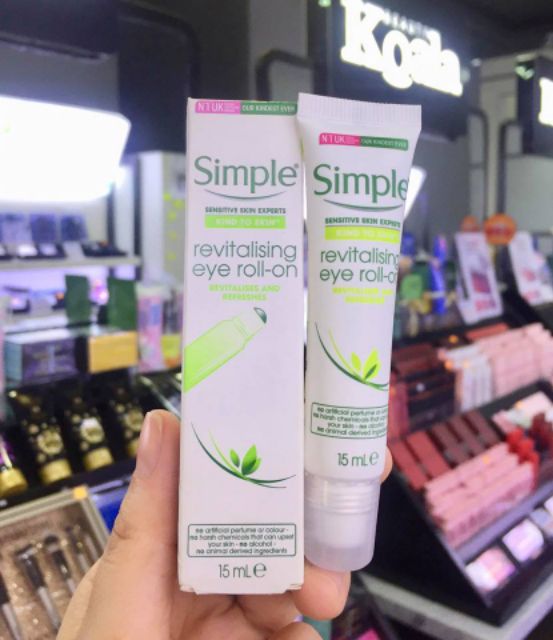 Mẫu mới 2018-Lăn dưỡng mắt Simple Uk 15ml | BigBuy360 - bigbuy360.vn