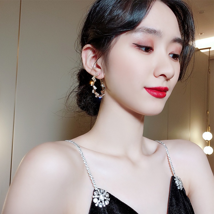 Bông Tai Mạ Bạc 925 Hình Tròn Đính Pha Lê Phong Cách Hàn Quốc Thanh Lịch