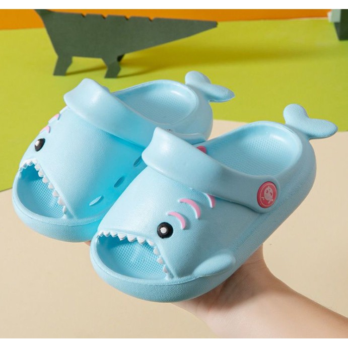 Dép Sục Cá Mập Baby Shark Bé Trai Bé Gái Cho Chân Bé 13-18cm Ngộ Nghĩnh
