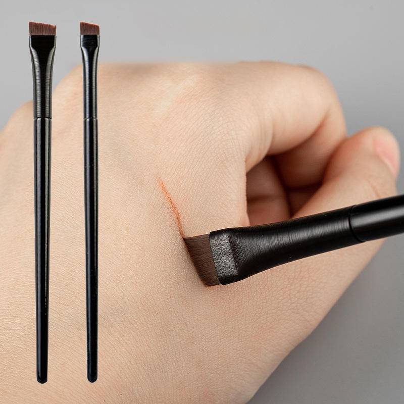 Cọ kẻ mắt HLLR 9.6x0.8cm chất lượng cao