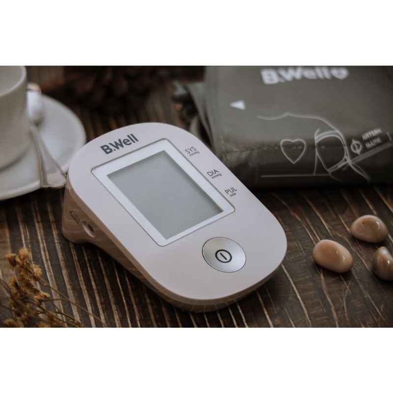 Máy đo huyết áp bắp tay Bwell Swiss Pro 33 - Hàng sản xuất tại Thụy Sĩ chính hãng