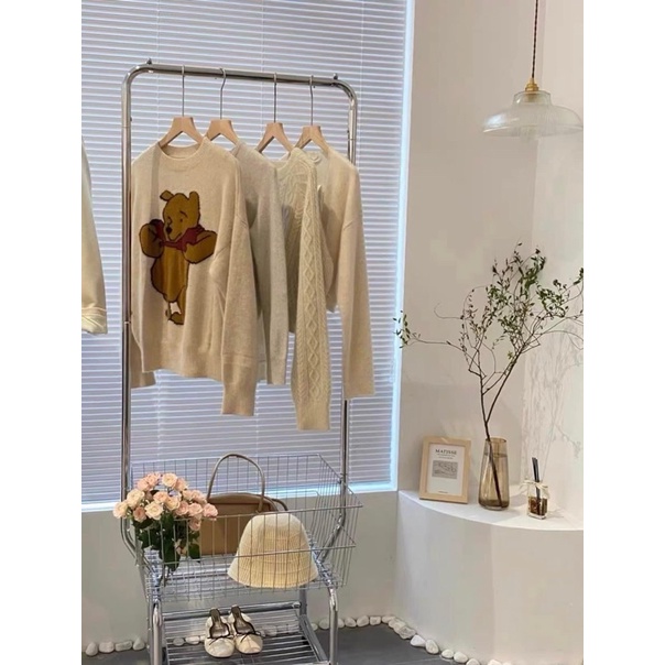 Giá treo quần áo kèm giỏ đựng, sang trọng, chắc chắn, linh hoạt với bánh xe di chuyển- ANI.ROOM