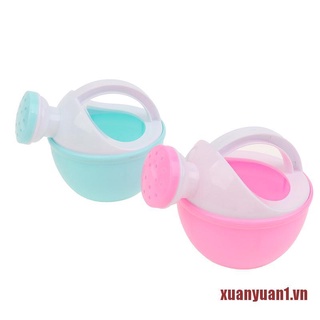 Bình Tưới Cây Bằng Nhựa Tiện Lợi Dành Cho Bé