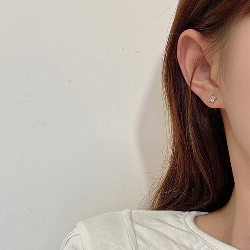 Bông Tai Hợp Kim Đính Đá Pha Lê Lấp Lánh