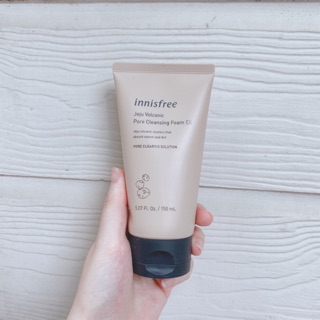 Sữa Rửa Mặt Chiết Xuất Tro Núi Lửa Innisfree Jeju Volcanic Pore Cleansing Foam