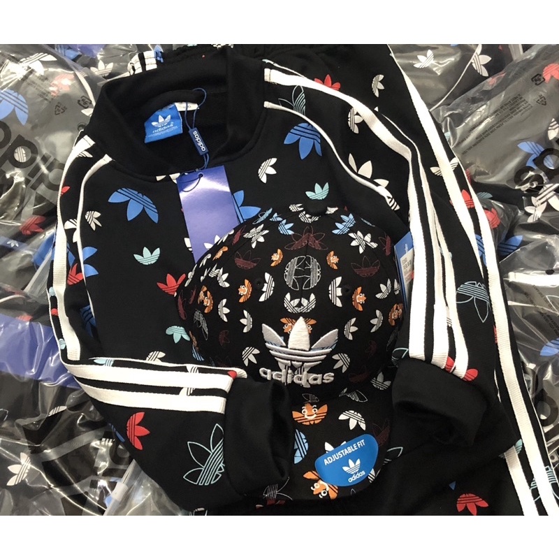 Bộ thể thao hoạ tiết adi.das cho bé trai màu đen size 12-35 cân